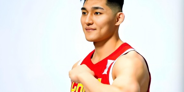 bob半岛体育app下载-失望！男篮国手1分钟内3次犯规，得0分0板0助0断 郭士强怎么看？