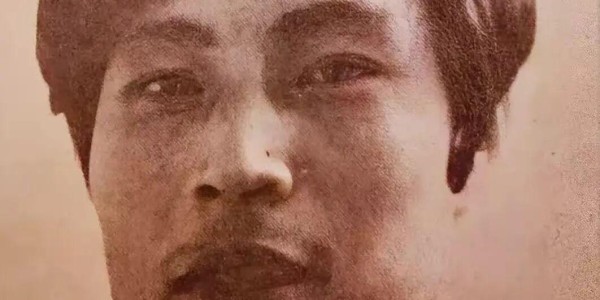bob半岛体育登录入口-原南京部队足球队当家前锋，曾获得甲级联赛和足协杯金靴，黄德兴